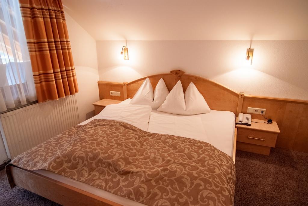 Hotel Garni Mirabell ايشجل المظهر الخارجي الصورة