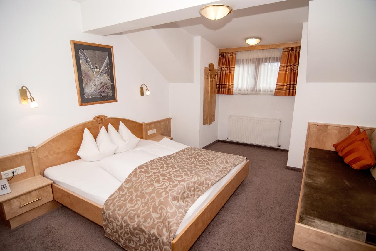Hotel Garni Mirabell ايشجل المظهر الخارجي الصورة