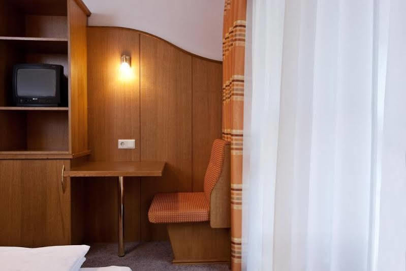 Hotel Garni Mirabell ايشجل المظهر الخارجي الصورة