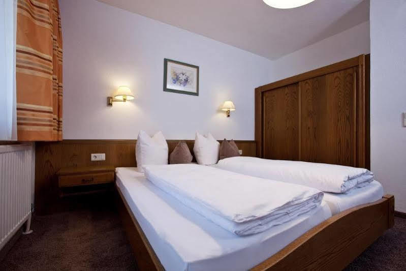 Hotel Garni Mirabell ايشجل المظهر الخارجي الصورة