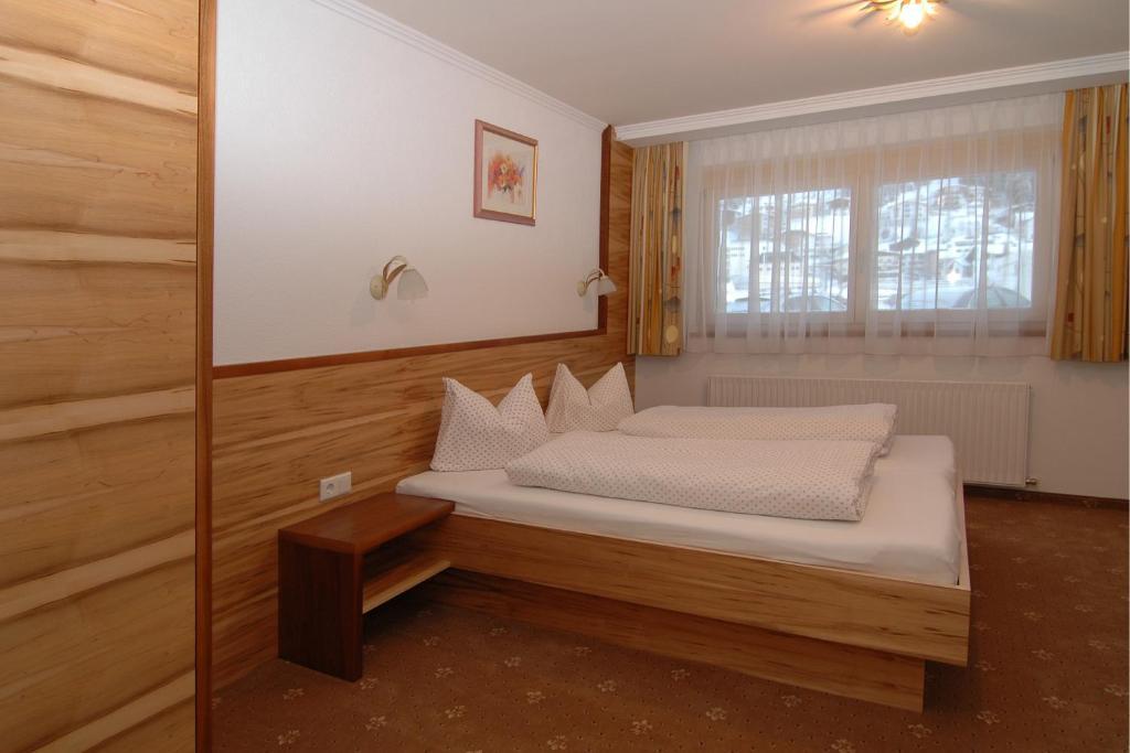 Hotel Garni Mirabell ايشجل المظهر الخارجي الصورة